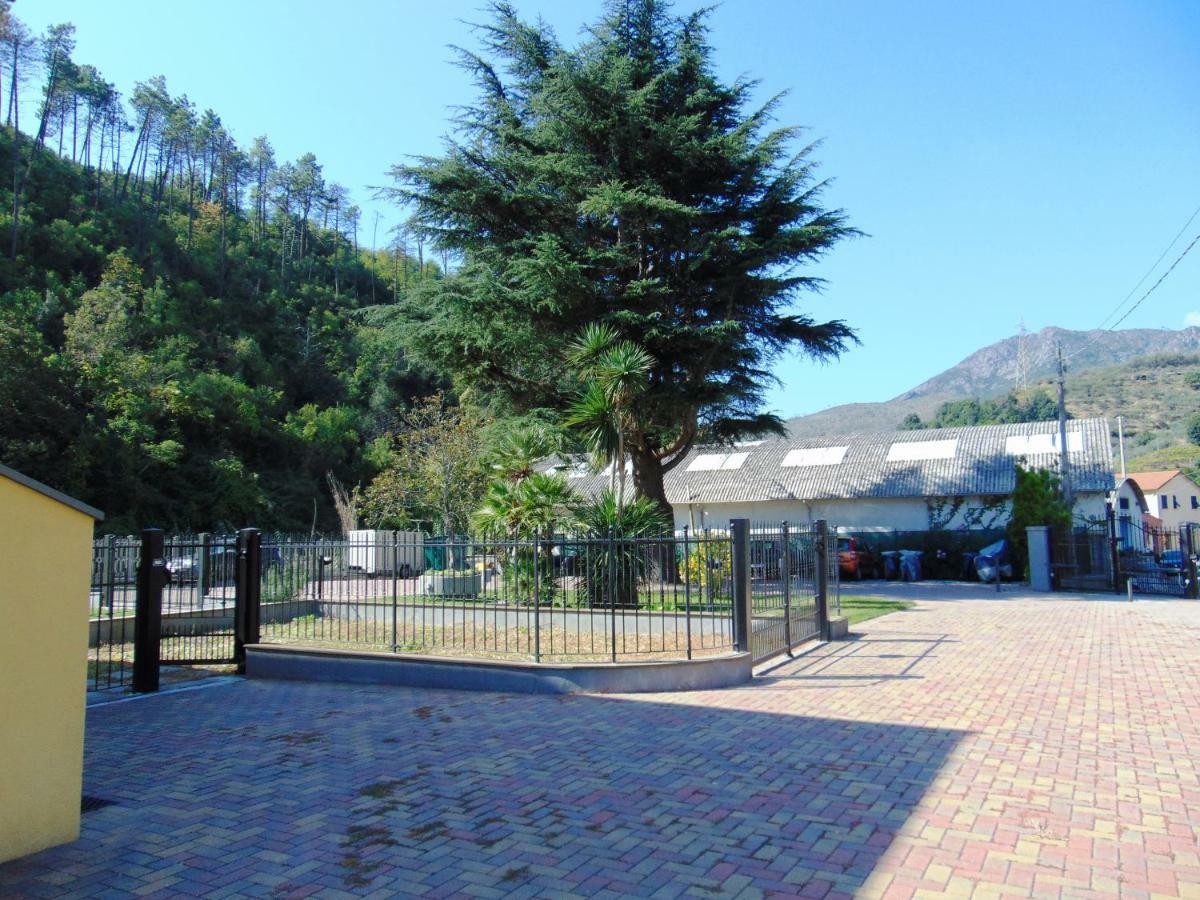 Marino Apartments Levanto Buitenkant foto